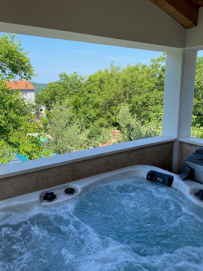 Wellness House Oliva With Heated Salt Water Pool, Sauna & Jakuzzi Labin  Exterior photo